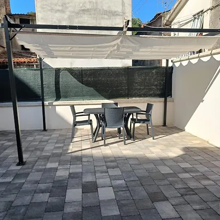 Rosa Nel Borgo Lägenhet *